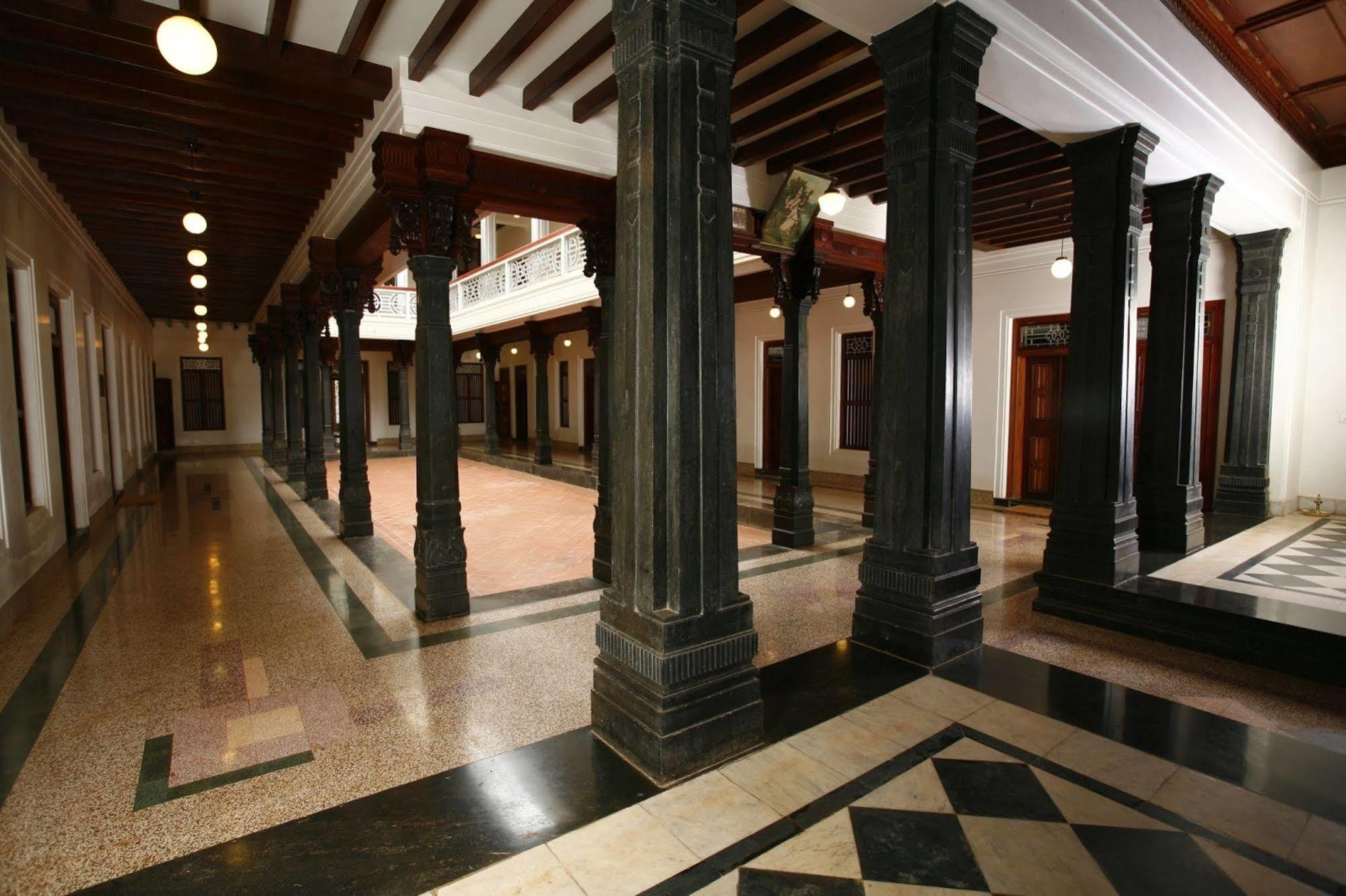 Visalam Chettinad Palace - A Cgh Earth Experience Kānādukāttān Esterno foto