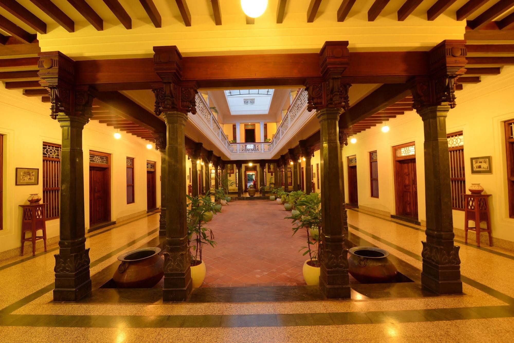 Visalam Chettinad Palace - A Cgh Earth Experience Kānādukāttān Esterno foto