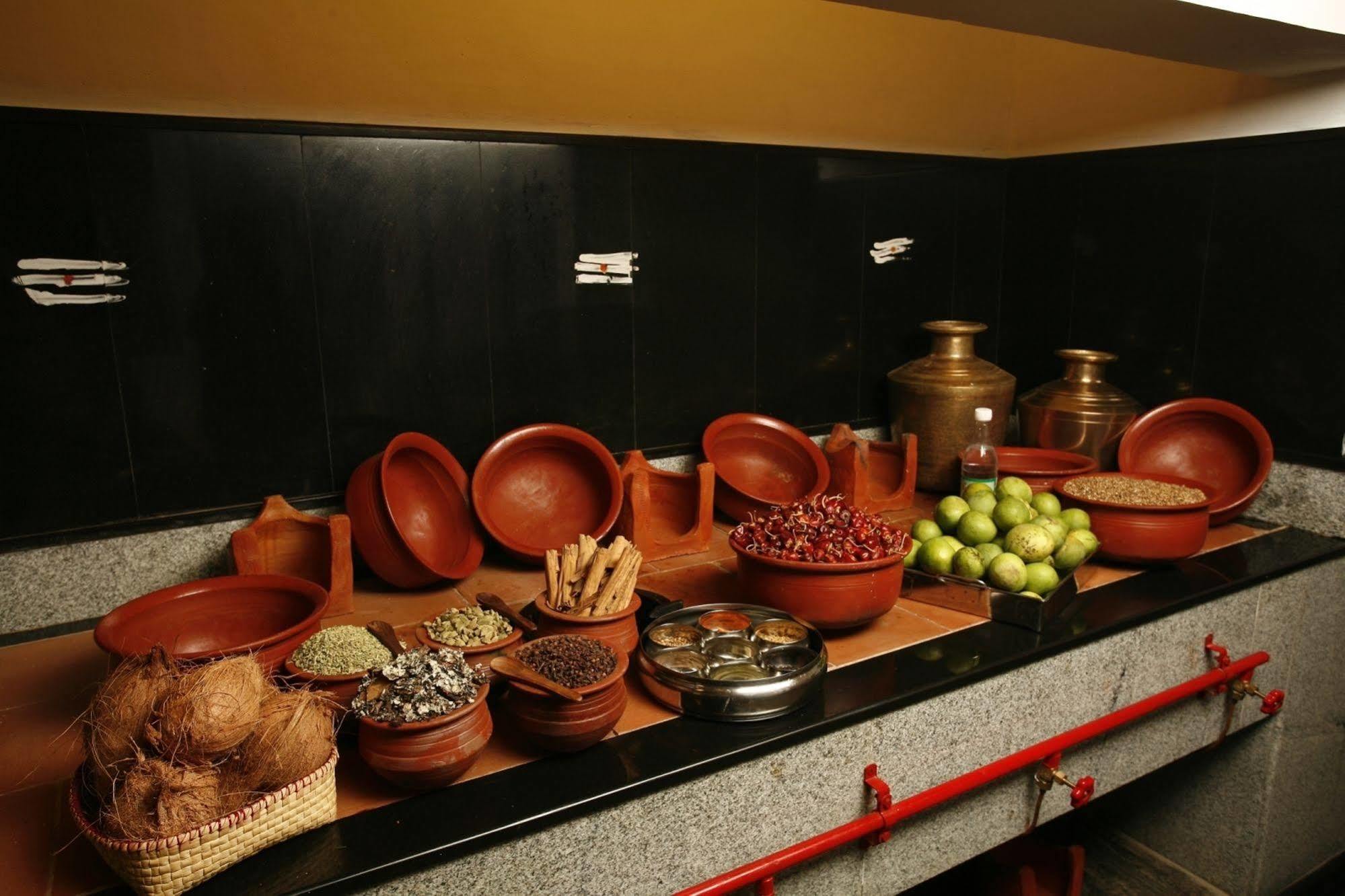 Visalam Chettinad Palace - A Cgh Earth Experience Kānādukāttān Esterno foto